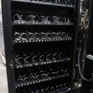 5 WIDE COMBO VENDING MACHINE - Image 2