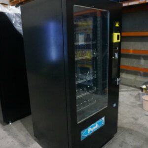 4 WIDE COMBO VENDING MACHINE - Image 3