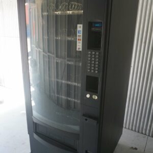 HIGH-CAPACITY SNACK VENDING MACHINE - Image 5
