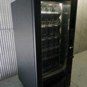 HIGH-CAPACITY SNACK VENDING MACHINE - Image 2