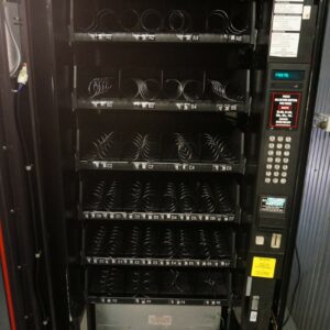 HIGH-CAPACITY SNACK VENDING MACHINE WITH CHILLER - Image 4