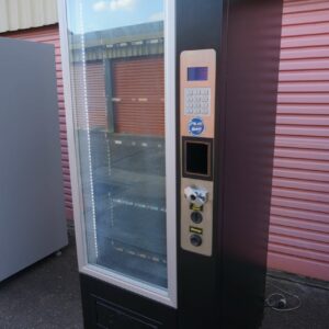 3 WIDE COMBO VENDING MACHINE - Image 4