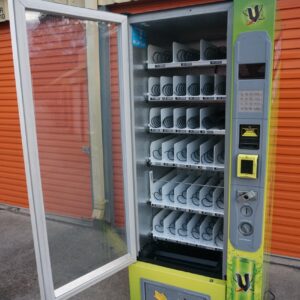 3 WIDE COMBO VENDING MACHINE - Image 5